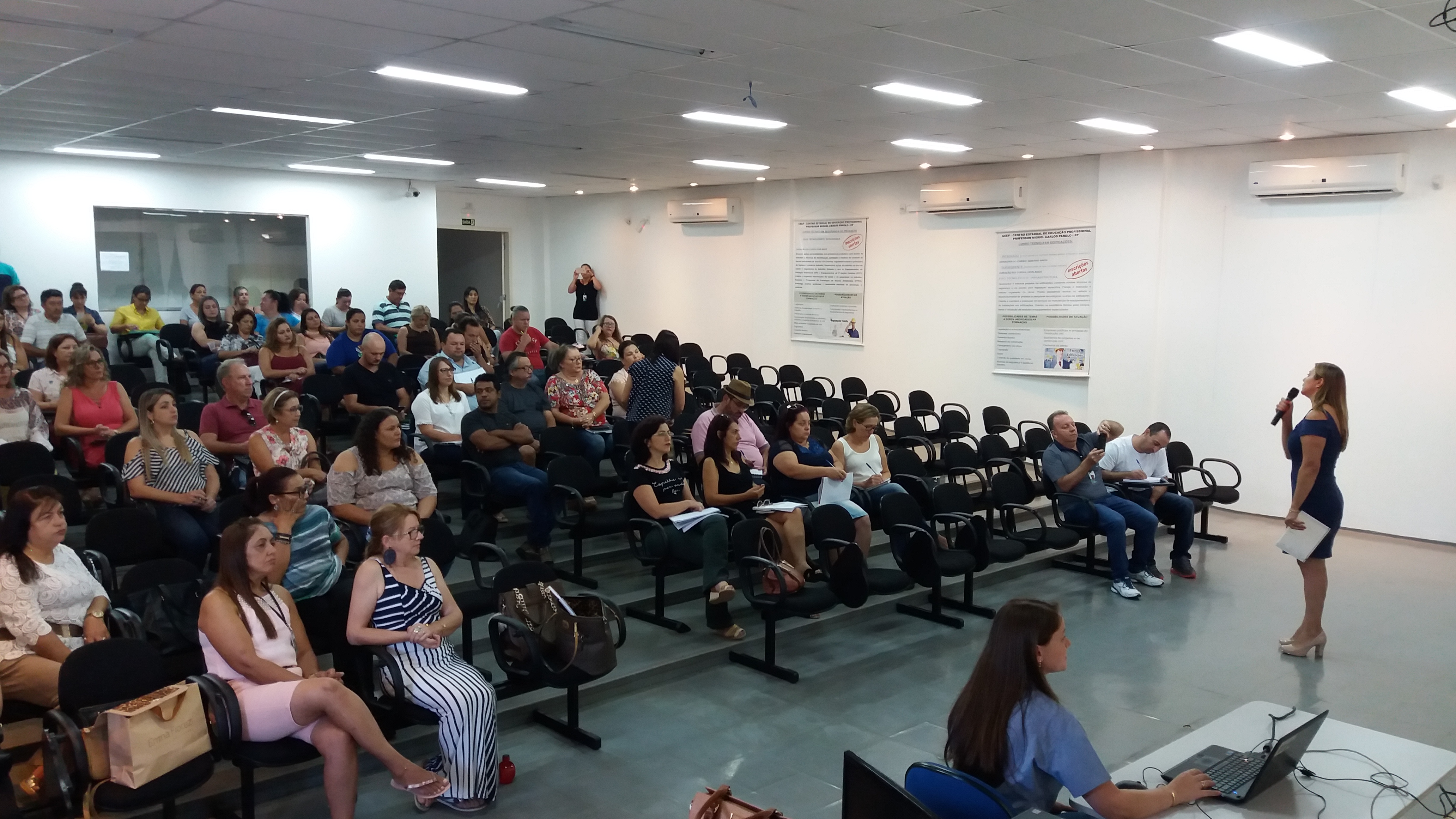 NRE realiza reunião sobre Distribuição de Aulas 2019