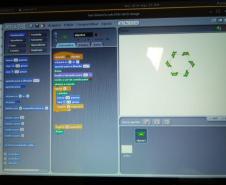NRE Pitanga incentivando iniciação à programação através do Scratch

