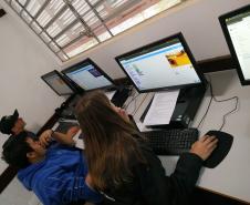 NRE Pitanga incentivando iniciação à programação através do Scratch
