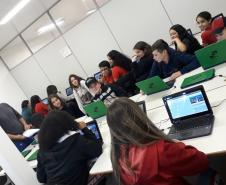 NRE Pitanga incentivando iniciação à programação através do Scratch
