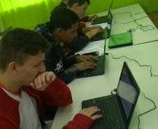 NRE Pitanga incentivando iniciação à programação através do Scratch
