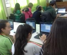 NRE Pitanga incentivando iniciação à programação através do Scratch
