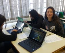 NRE Pitanga incentivando iniciação à programação através do Scratch
