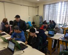 NRE Pitanga incentivando iniciação à programação através do Scratch
