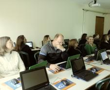 NRE Pitanga incentivando iniciação à programação através do Scratch
