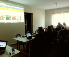 NRE Pitanga incentivando iniciação à programação através do Scratch
