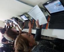 NRE Pitanga incentivando iniciação à programação através do Scratch

