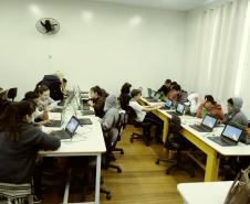 NRE Pitanga incentivando iniciação à programação através do Scratch
