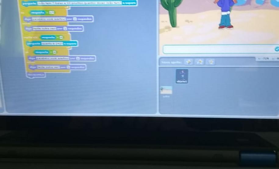 NRE Pitanga incentivando iniciação à programação através do Scratch NRE Pitanga incentivando iniciação à programação através do Scratch