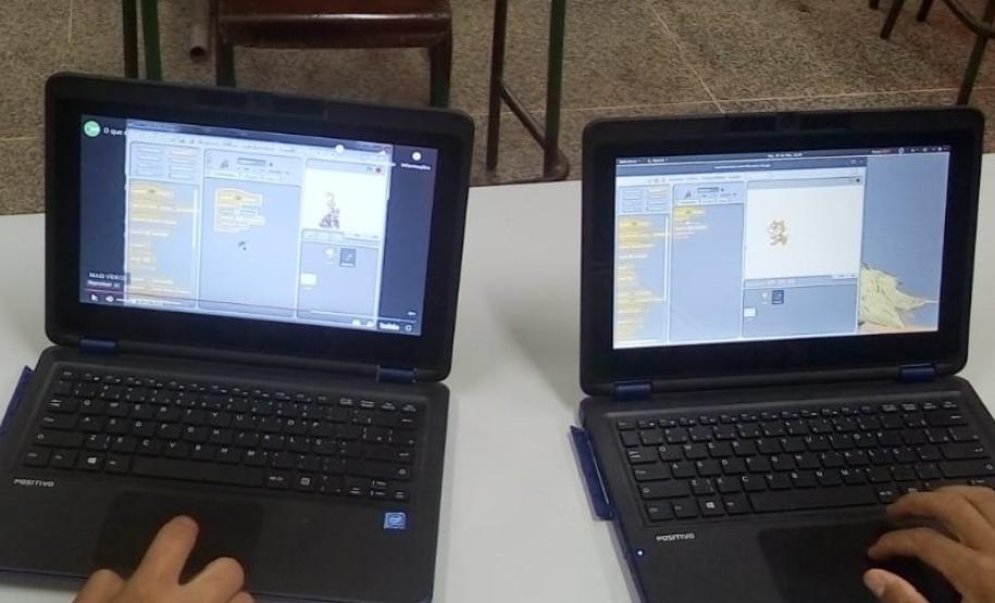 NRE Pitanga incentivando iniciação à programação através do Scratch NRE Pitanga incentivando iniciação à programação através do Scratch