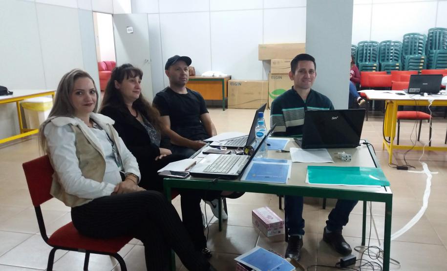 Tecnologia e Inovação na Educação - NRE Pitanga