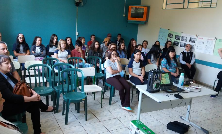 Projeto: Jovens Conectados o uso seguro da Internet