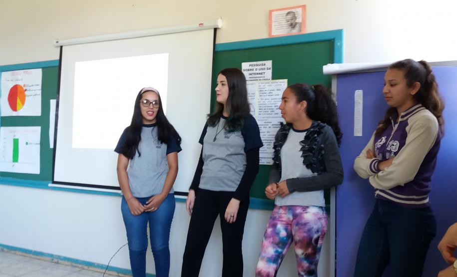 Projeto: Jovens Conectados o uso seguro da Internet