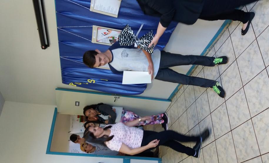 Projeto: Jovens Conectados o uso seguro da Internet