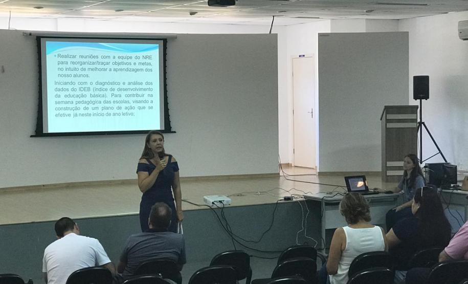 NRE realiza reunião sobre Distribuição de Aulas 2019